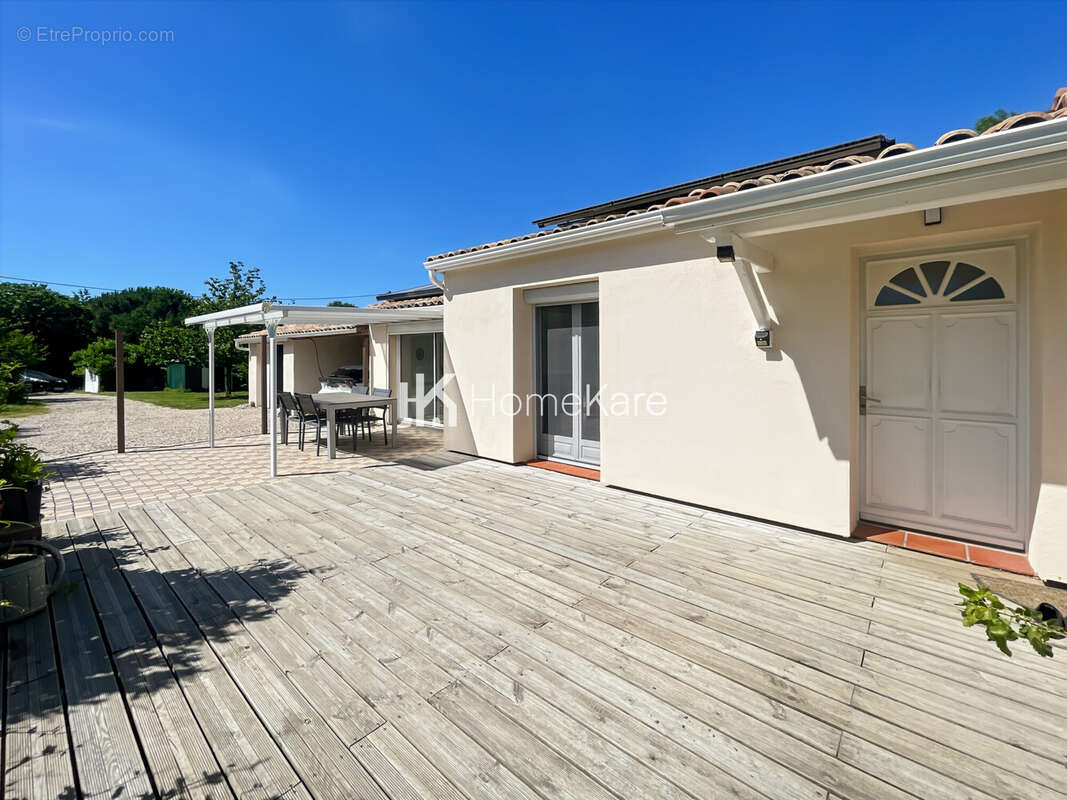 Maison à CAUJAC