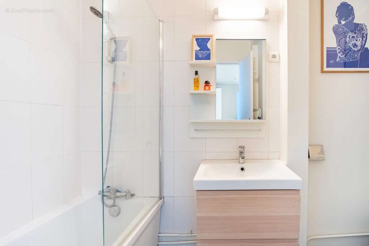 Appartement à PARIS-17E