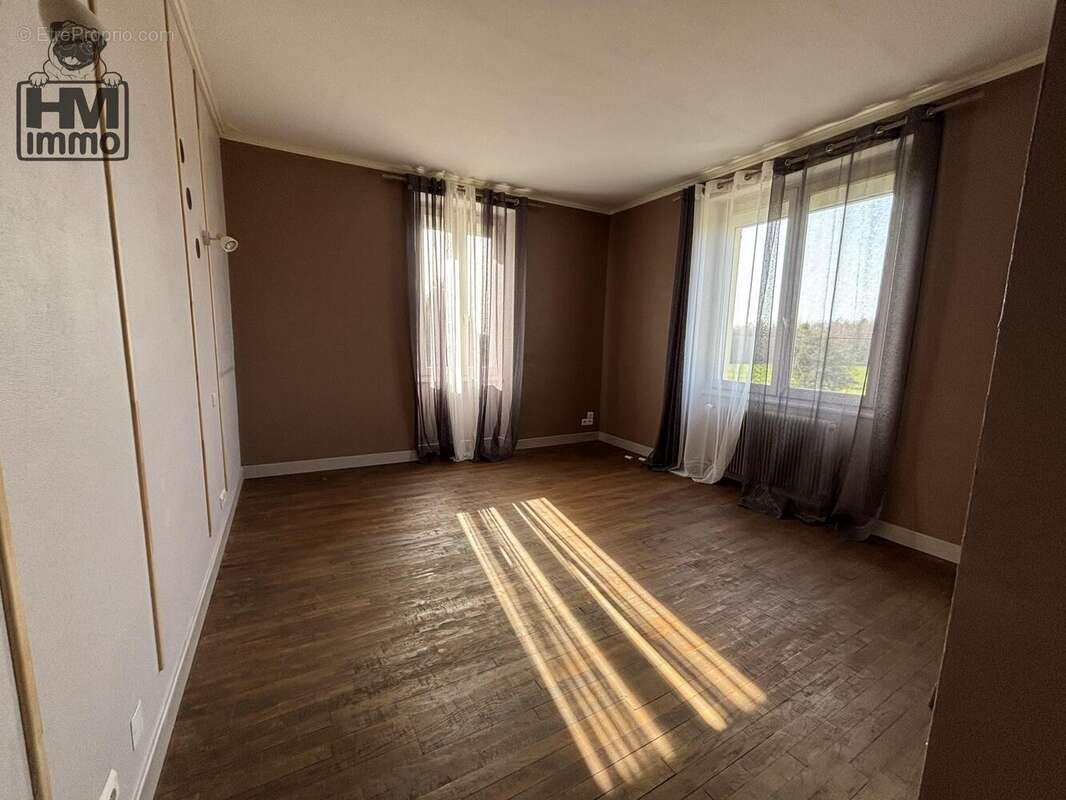 n°1 - Maison à ANGOISSE