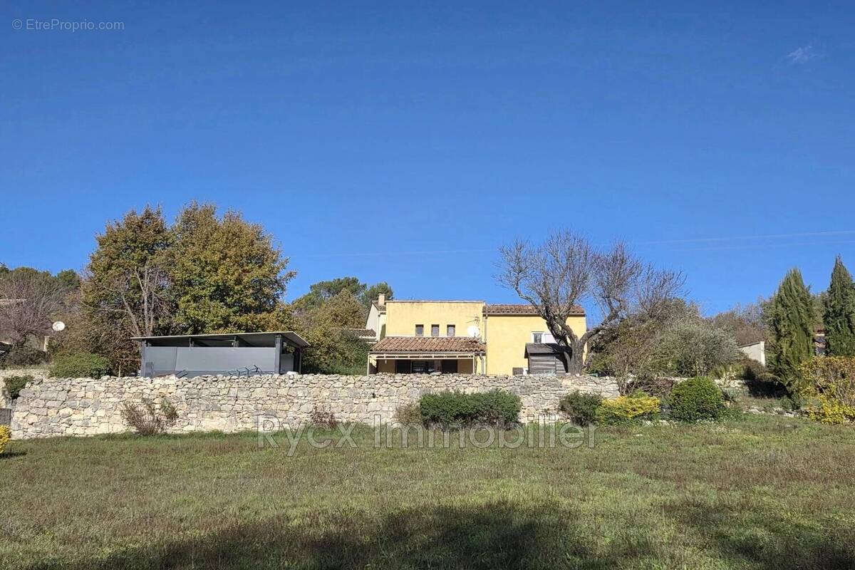 Maison à SAIGNON