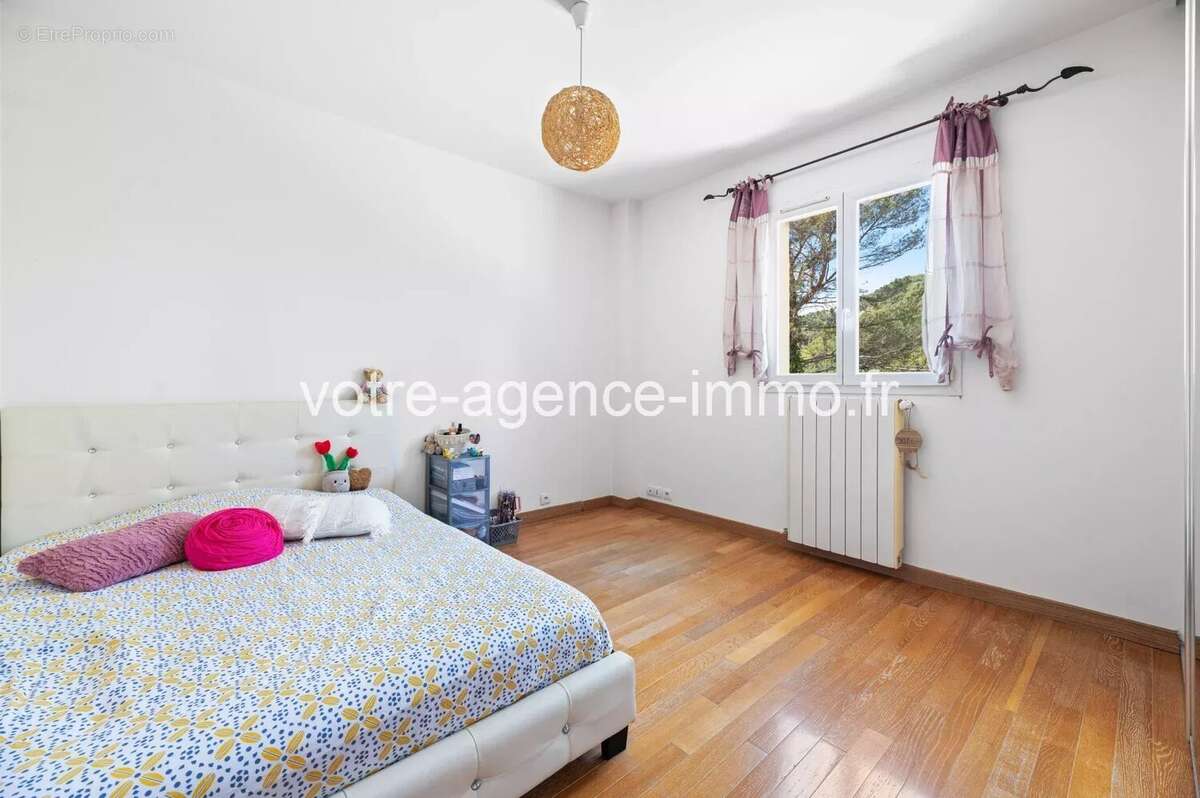 Peille, belle maison 105m² + garage 30m² Piscine + dépendance - photo 18