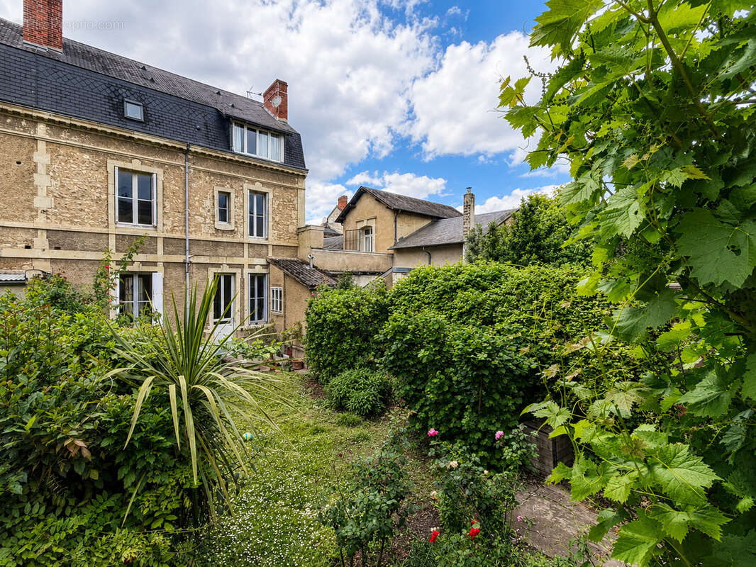 Maison à CHATELLERAULT
