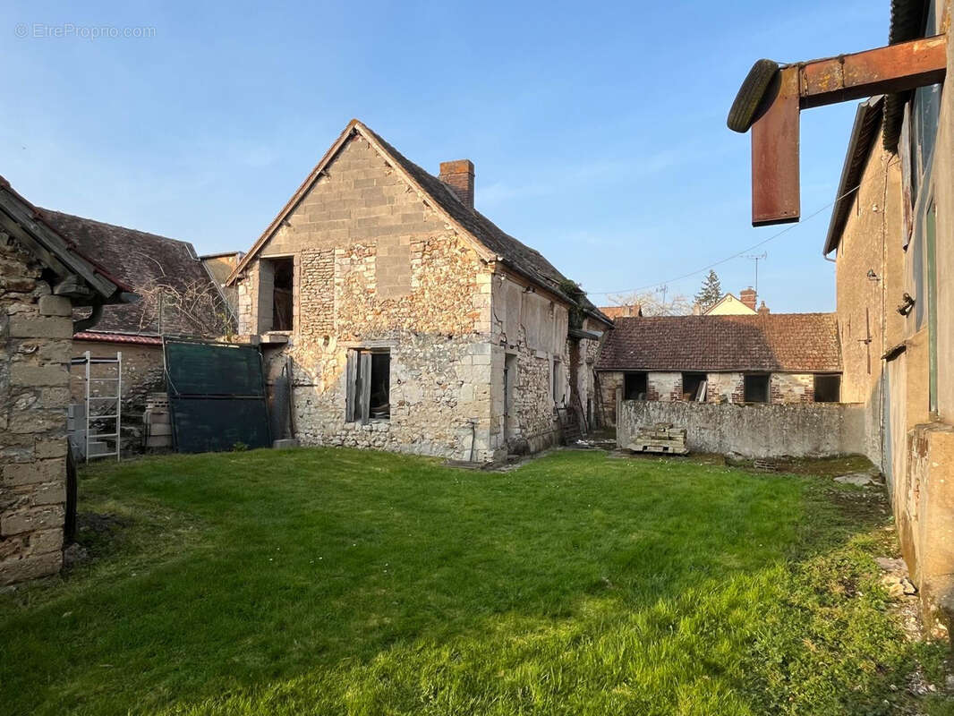 Maison à JOUY-SUR-EURE