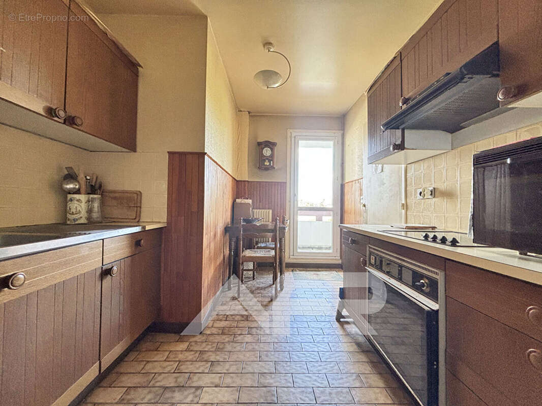 4 pièces de 82 m² avec balcon et parking - À 15 min du RER A Le Vésinet - Le Pecq - photo 7