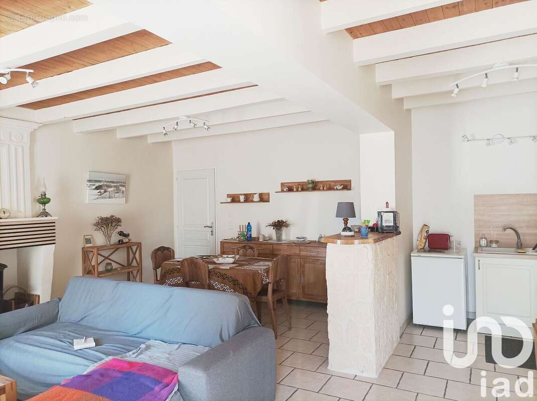 Photo 3 - Maison à CORME-ROYAL