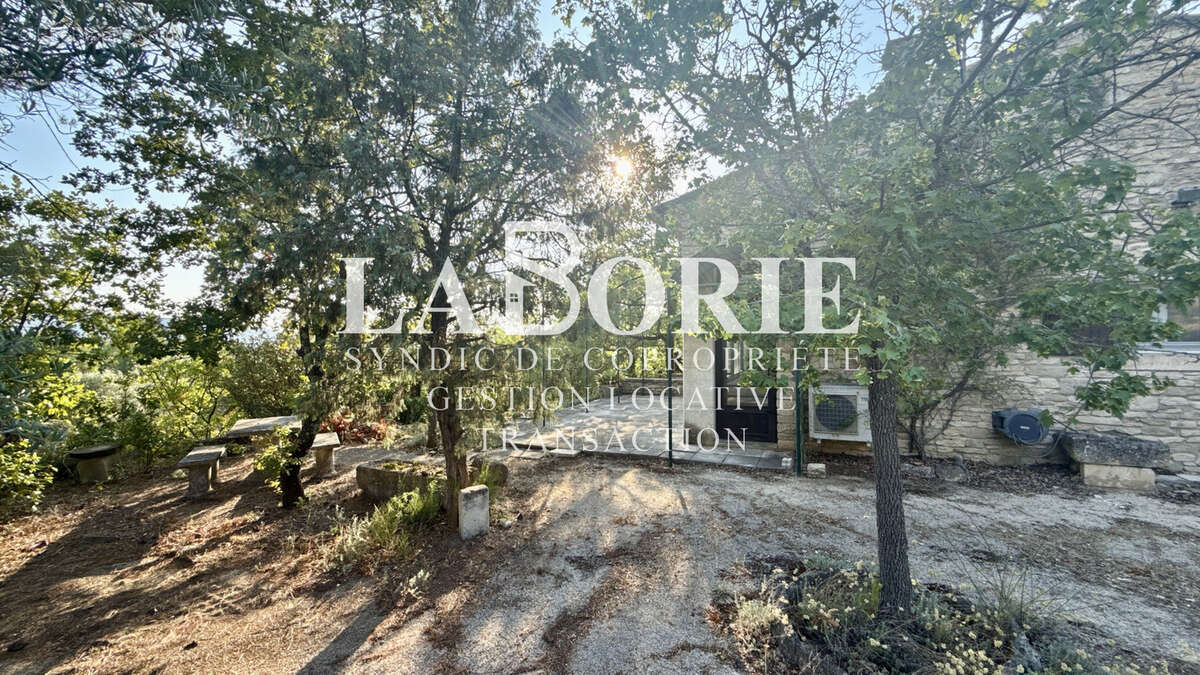 GORDES   Élégante propriété au cœur d'une oliveraie d'un hectare - photo 21