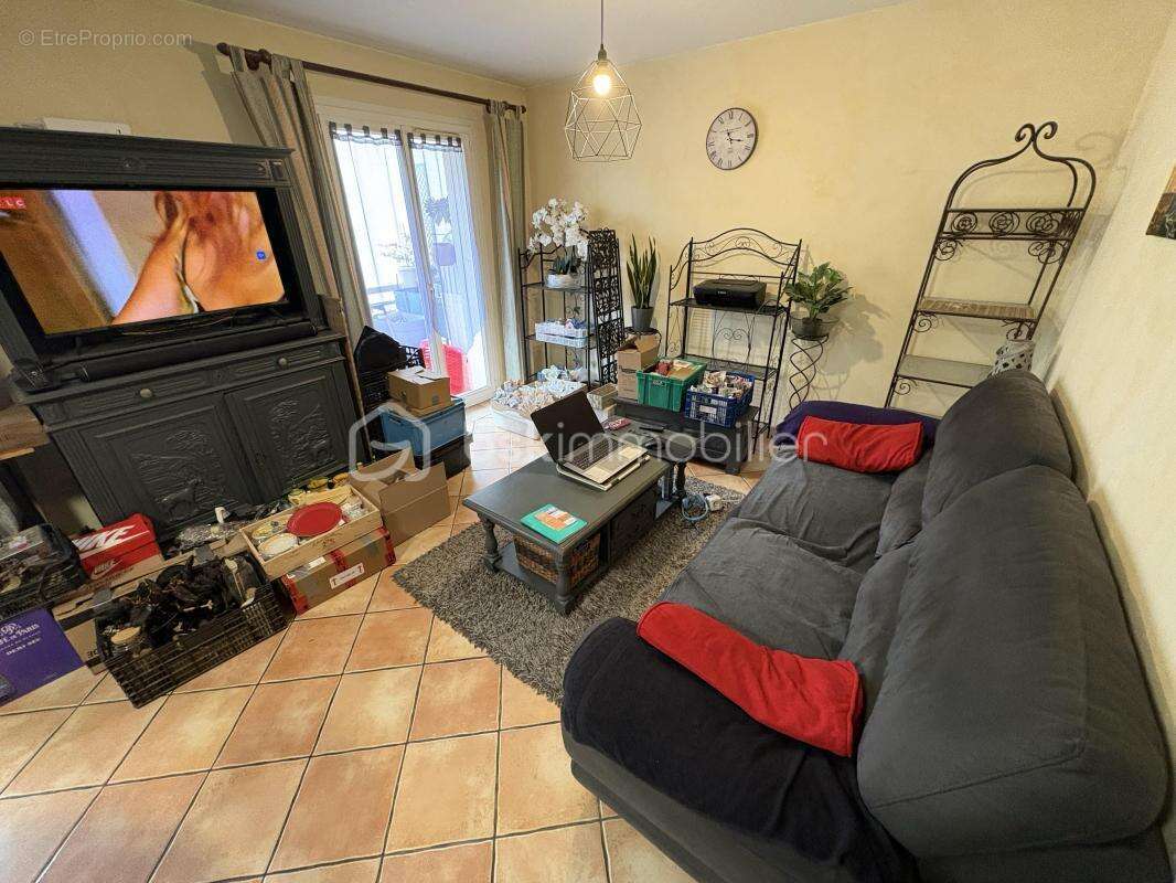 Appartement à LA CRAU