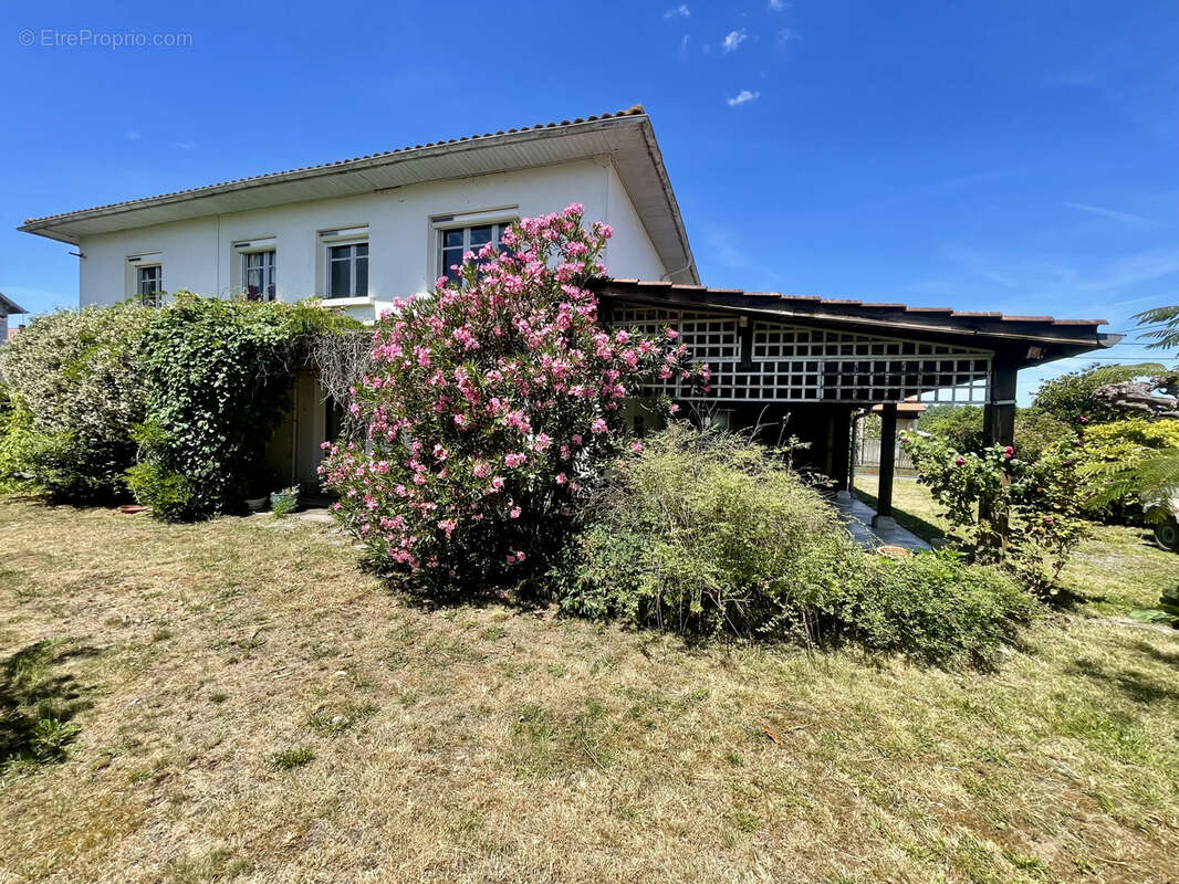 Maison à VIC-EN-BIGORRE