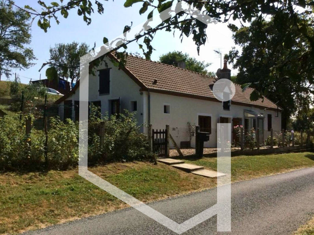 Maison à MORNAY-SUR-ALLIER