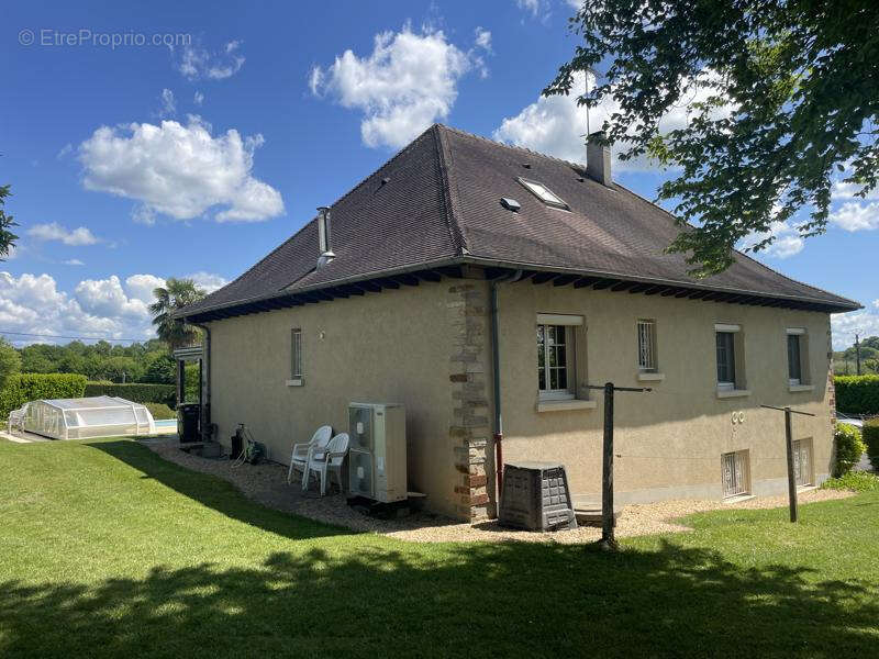 Maison à ARNAC-POMPADOUR