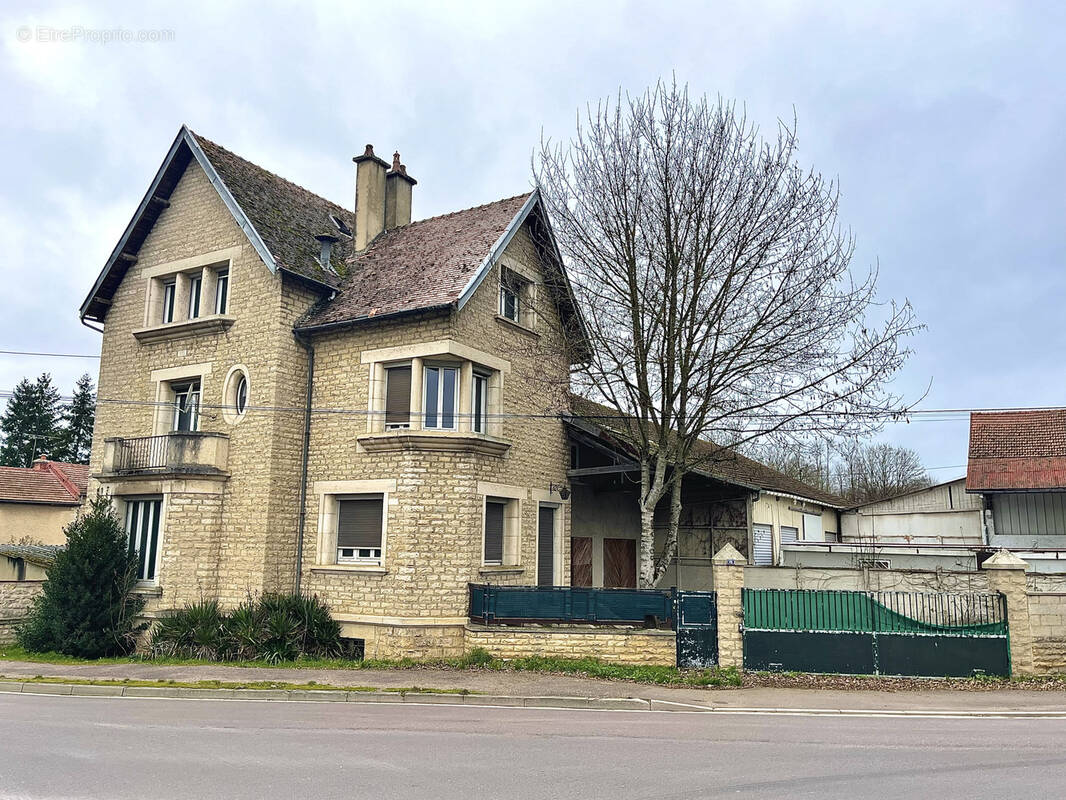 Maison à CHATILLON-SUR-SEINE