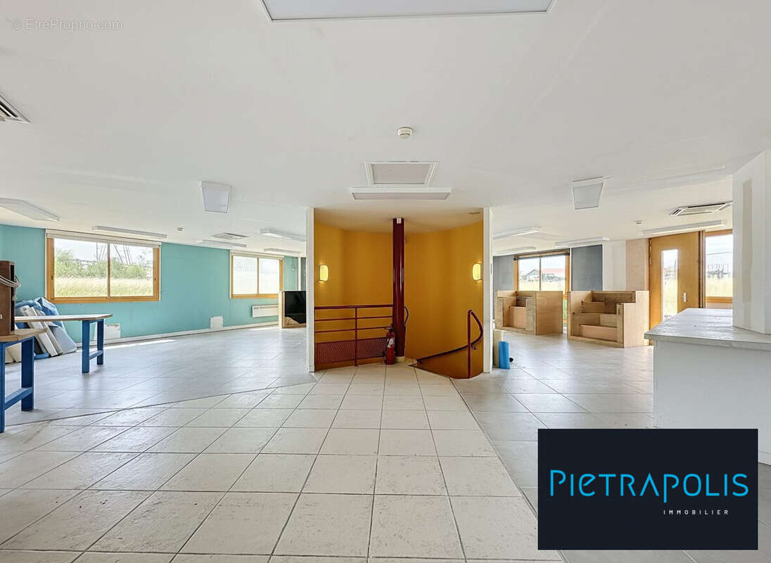Commerce 323 m² à Chaumont  - photo 6