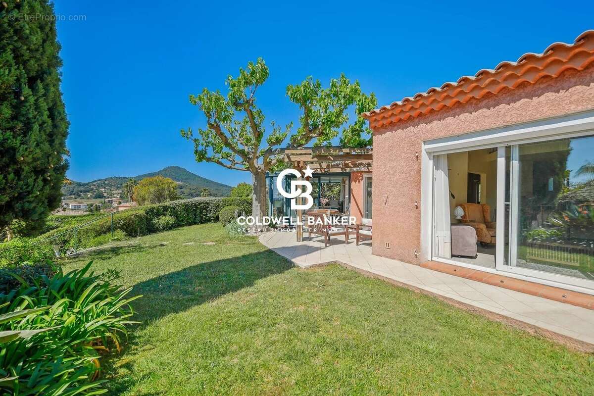 Maison à CARQUEIRANNE