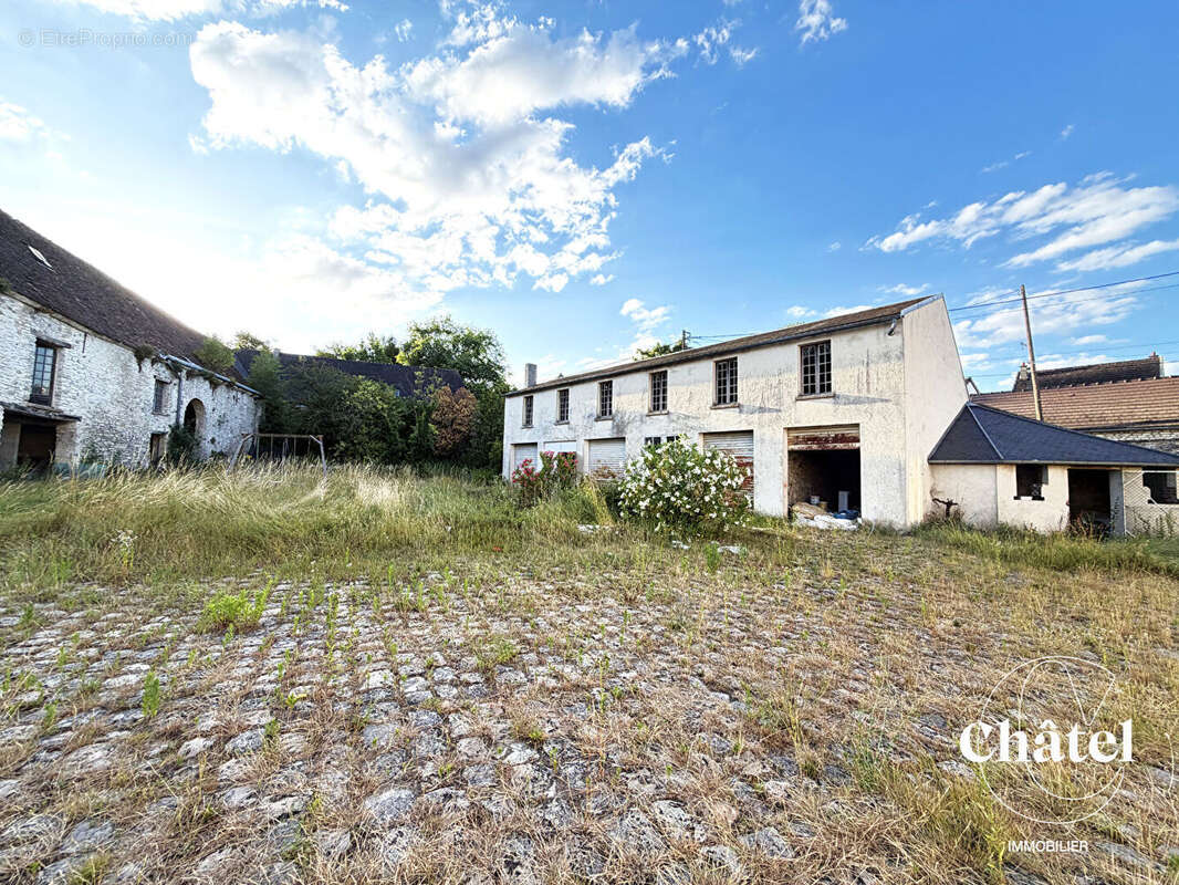 Proche Nanteuil le Haudouin - Ensemble immobilier et dépendances - Travaux - photo 6