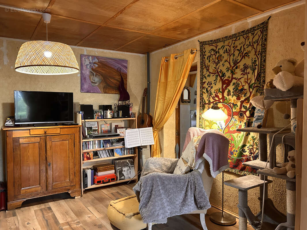 A VENDRE Maison 4 pièces 75 m2, en Hameau à proximité d'Aigurande, tous commerces et La Châtre - photo 7