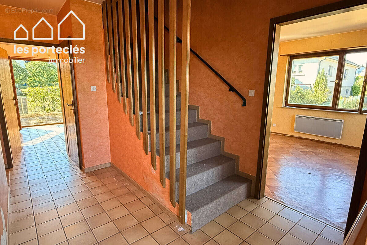 Maison type bungalow 95 m² sur 8 ares - photo 5