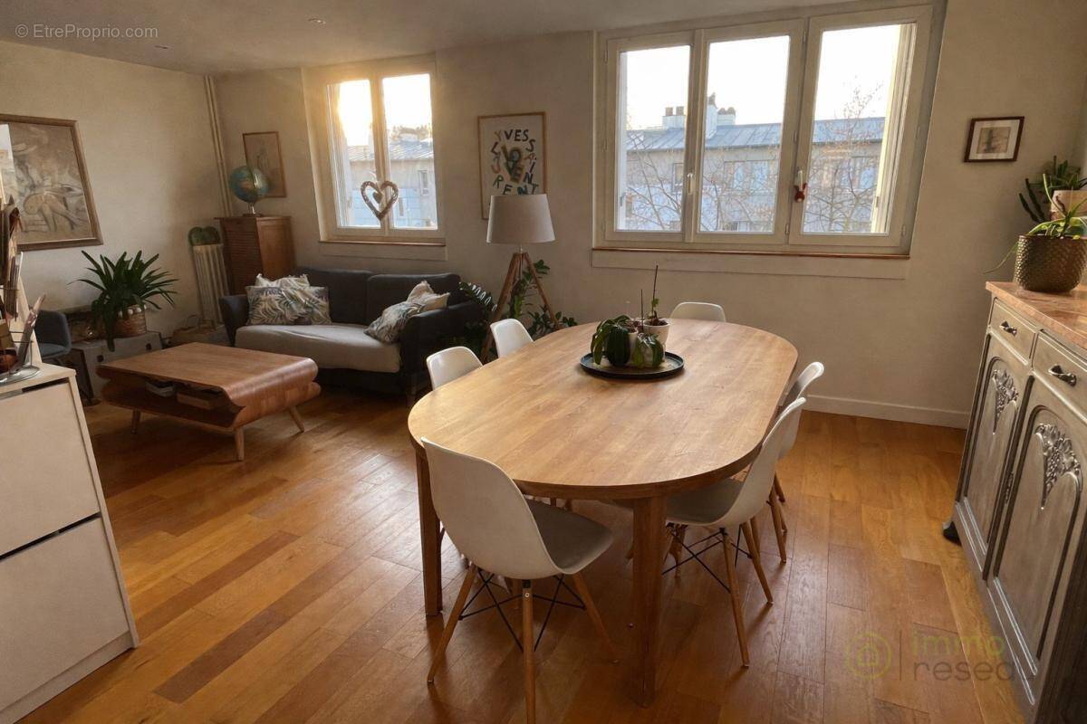 Appartement à NANTERRE