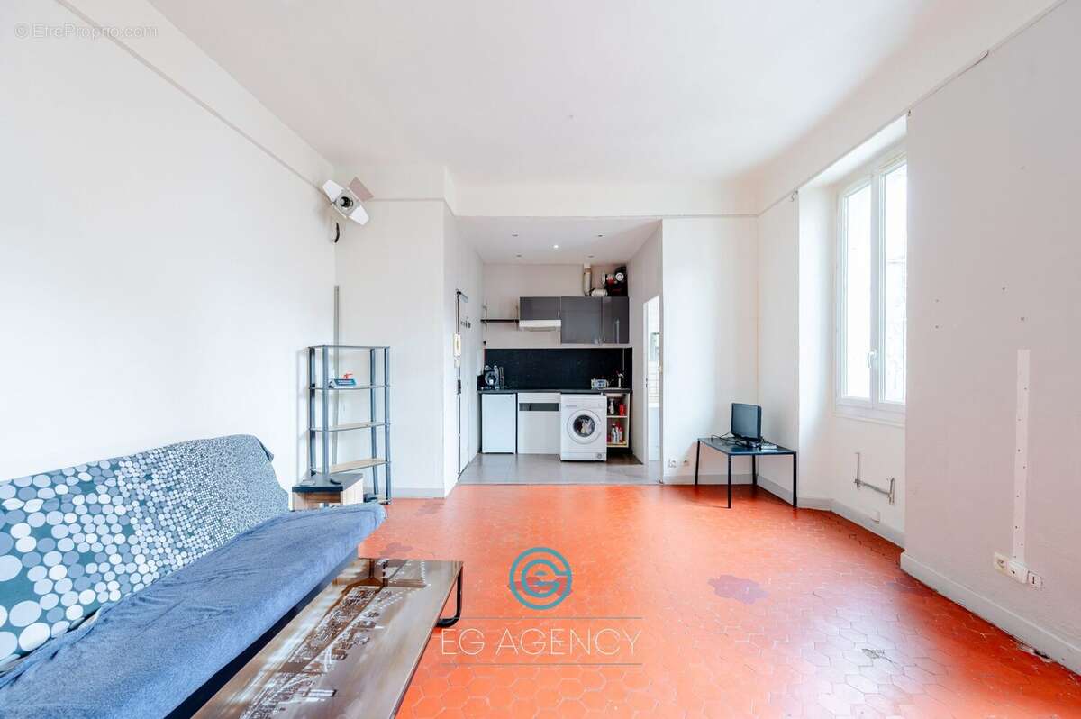 Appartement à MARSEILLE-4E