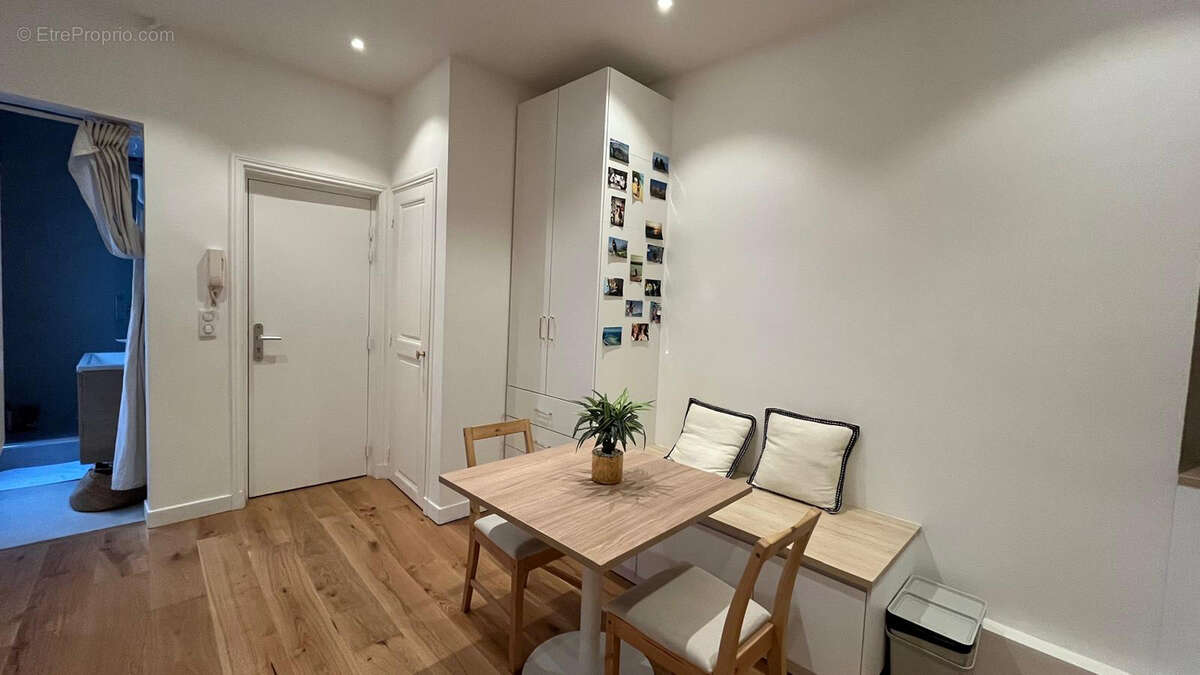 Appartement à PARIS-2E