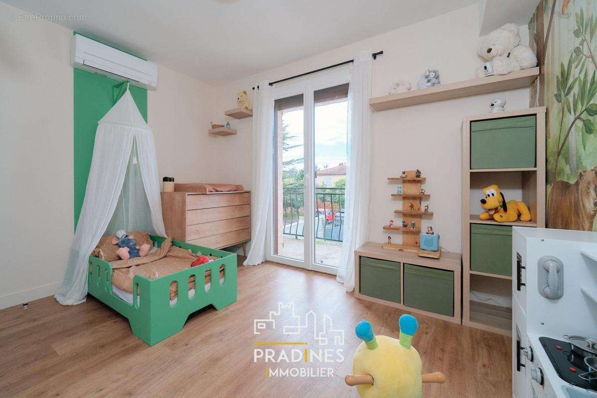 Maison à SAINT-PIERRE-DE-CHANDIEU