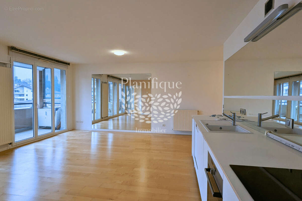 Appartement à DIVONNE-LES-BAINS