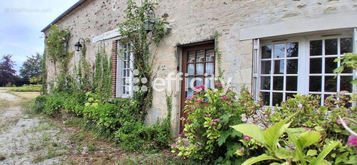 Maison 251 m² à Saint-Christophe-Le-Jajolet  - photo 22