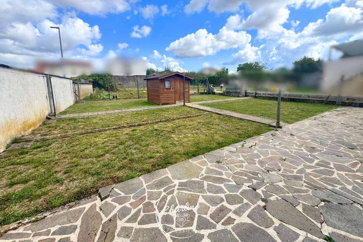 Maison à SAINTE-MARIE-AUX-CHENES