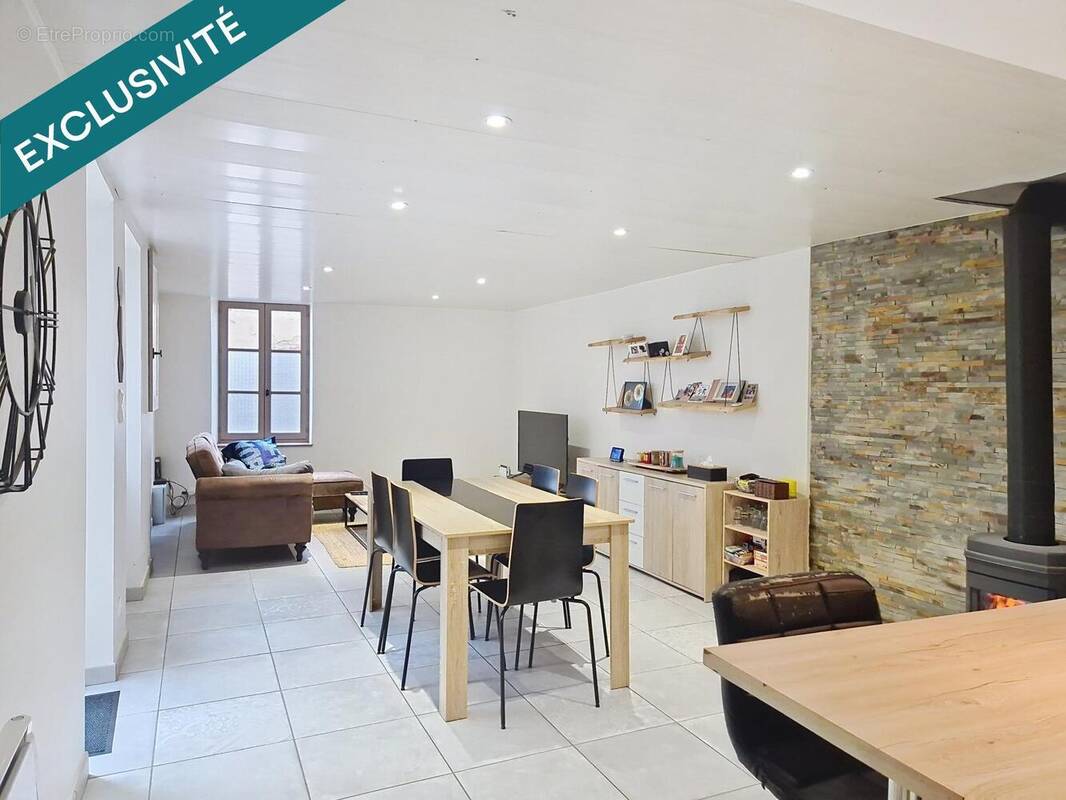 Photo 1 - Maison à SAINT-LAURENT-DE-CHAMOUSSET