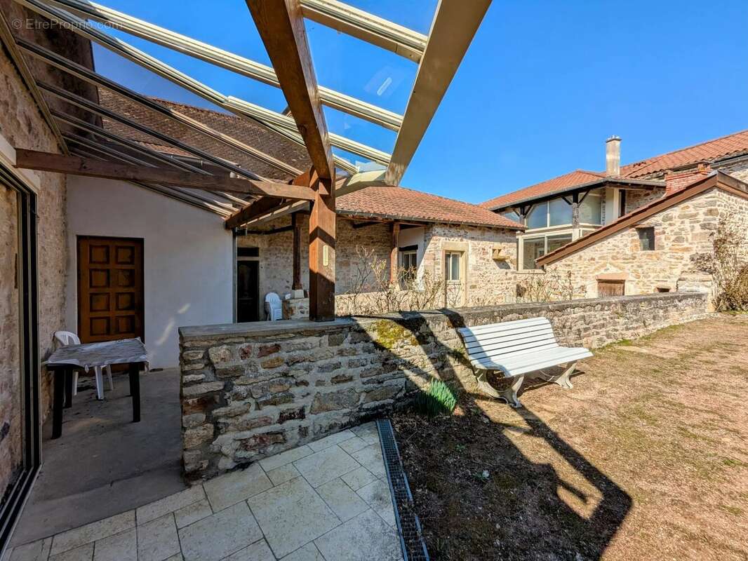 Maison à BERZE-LA-VILLE