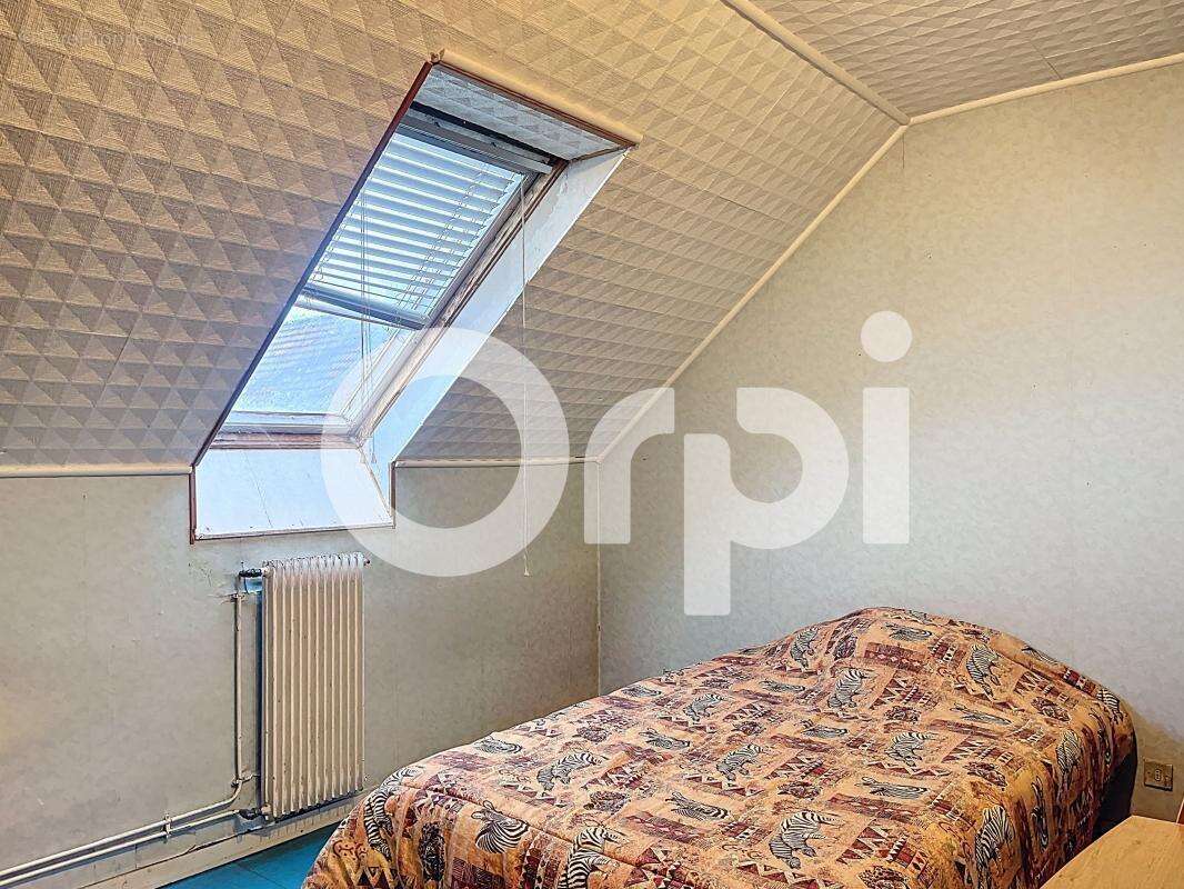 Maison à SAINT-PANTALEON-DE-LARCHE