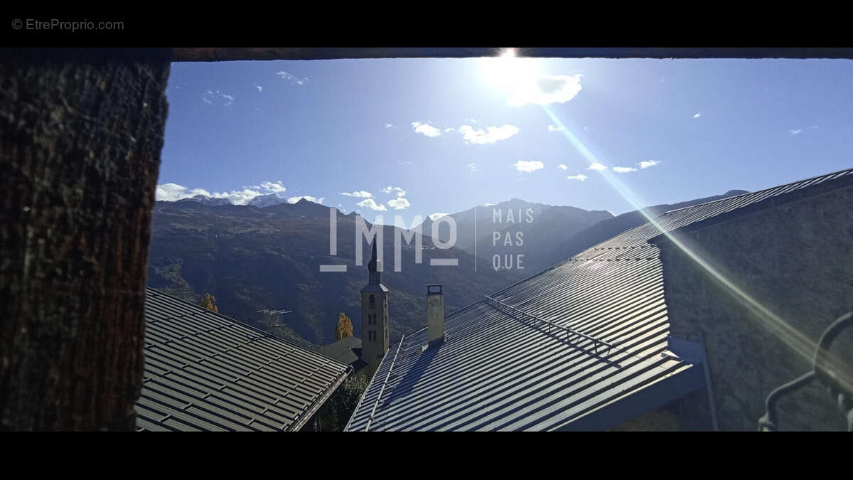 Maison à LES CHAPELLES