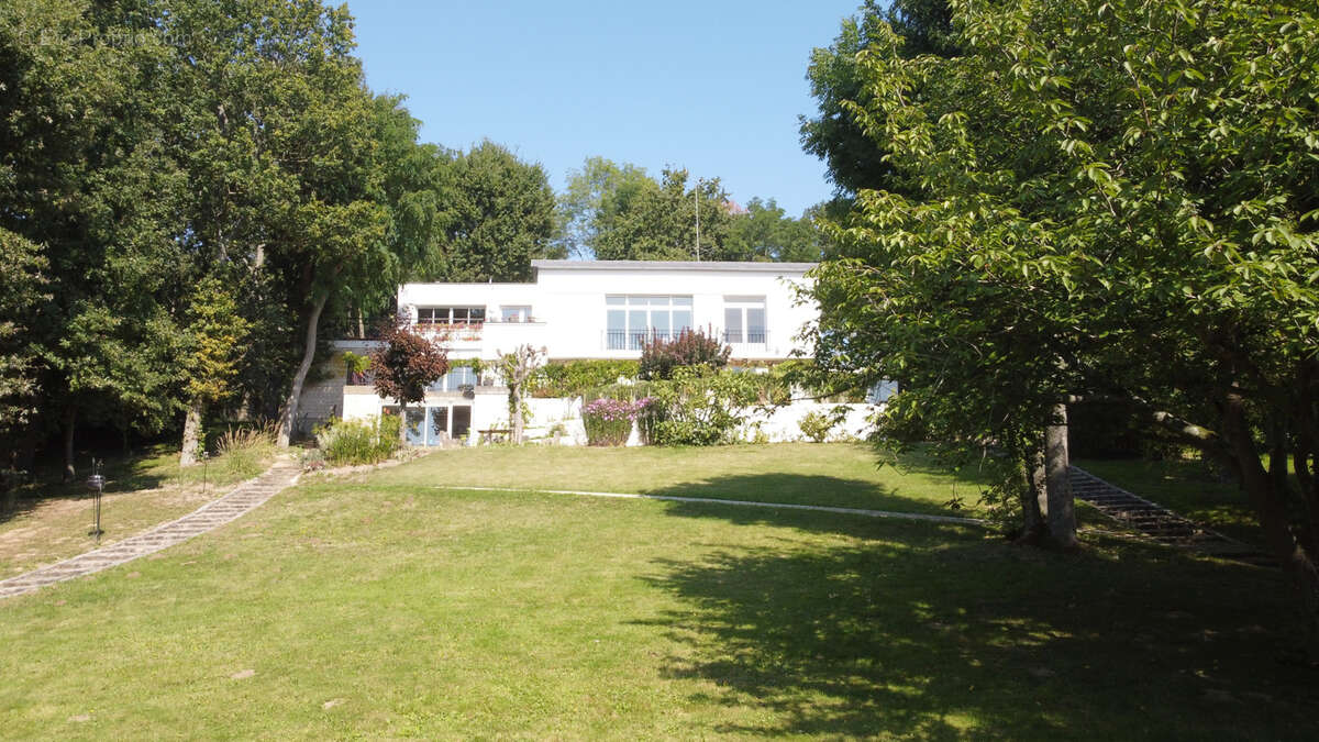 Maison à VILLIERS-SAINT-FREDERIC