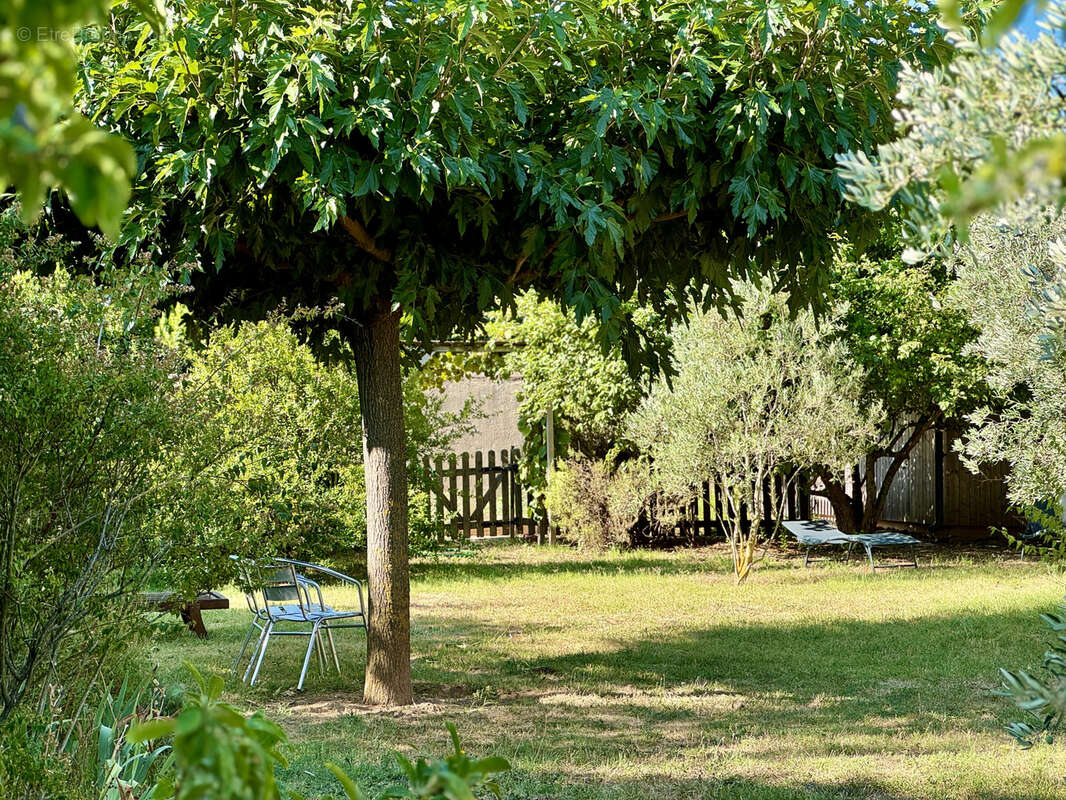 Maison avec vue à 10 min d'Uzès de 151 m2 sur 1252 m2 sans vis à vis, arboré piscinable et au calme - photo 4