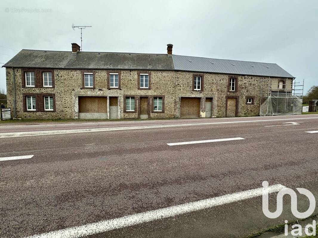 Photo 1 - Maison à PERIERS