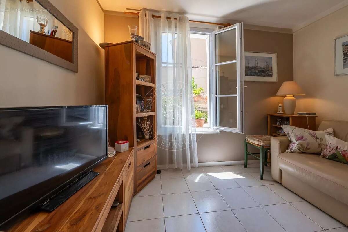 Appartement à BEAULIEU-SUR-MER