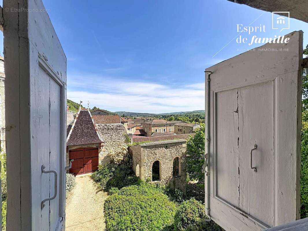 Maison à CHARMES-SUR-L'HERBASSE