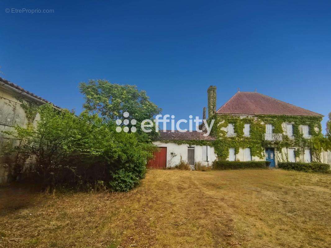 Maison 295 m² à Thors  - photo 2
