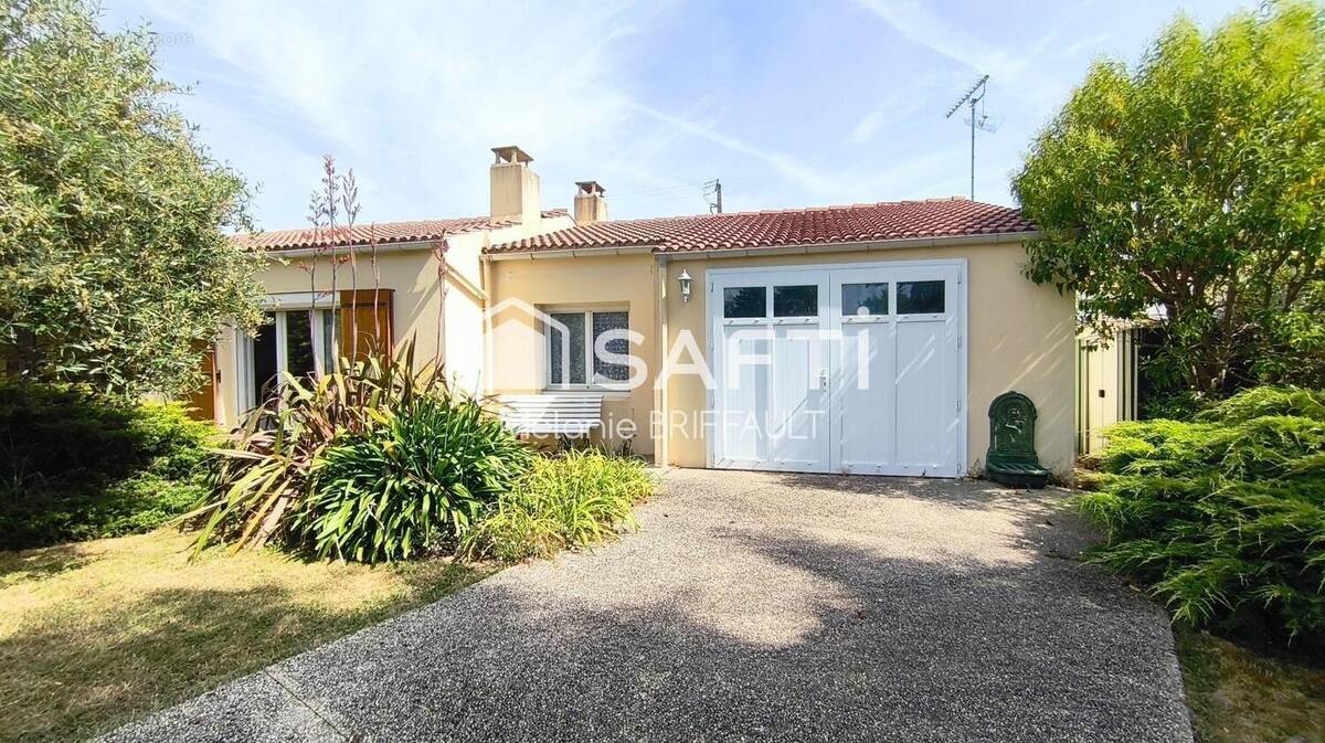 Photo 1 - Maison à SAINT-MATHURIN