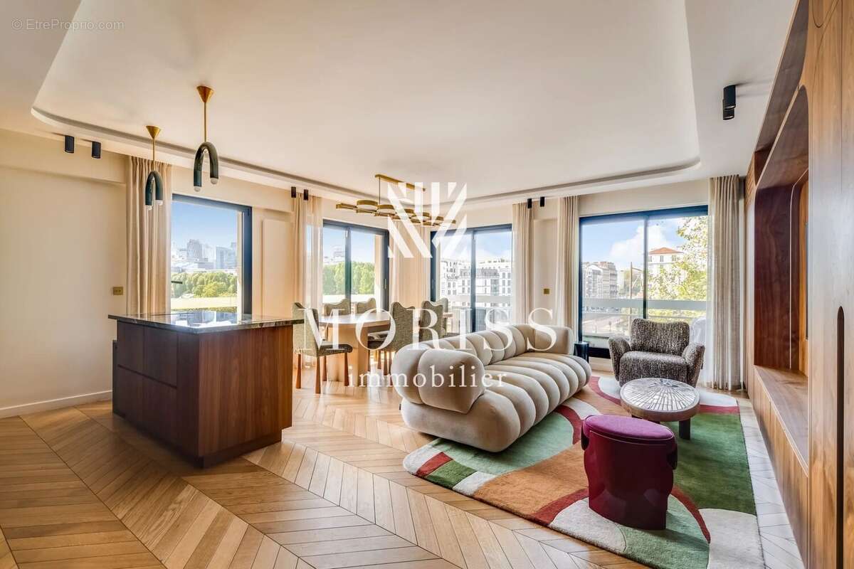 Appartement à NEUILLY-SUR-SEINE