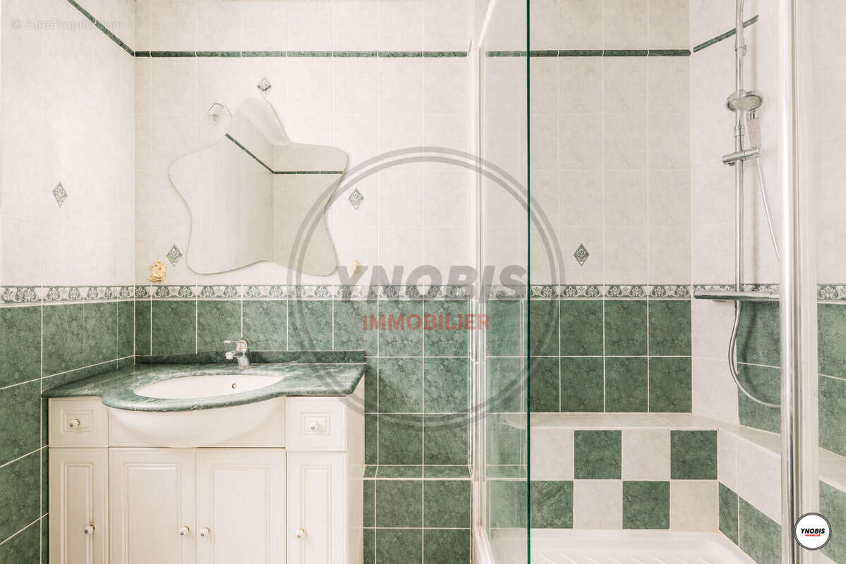 Appartement à LES MUREAUX