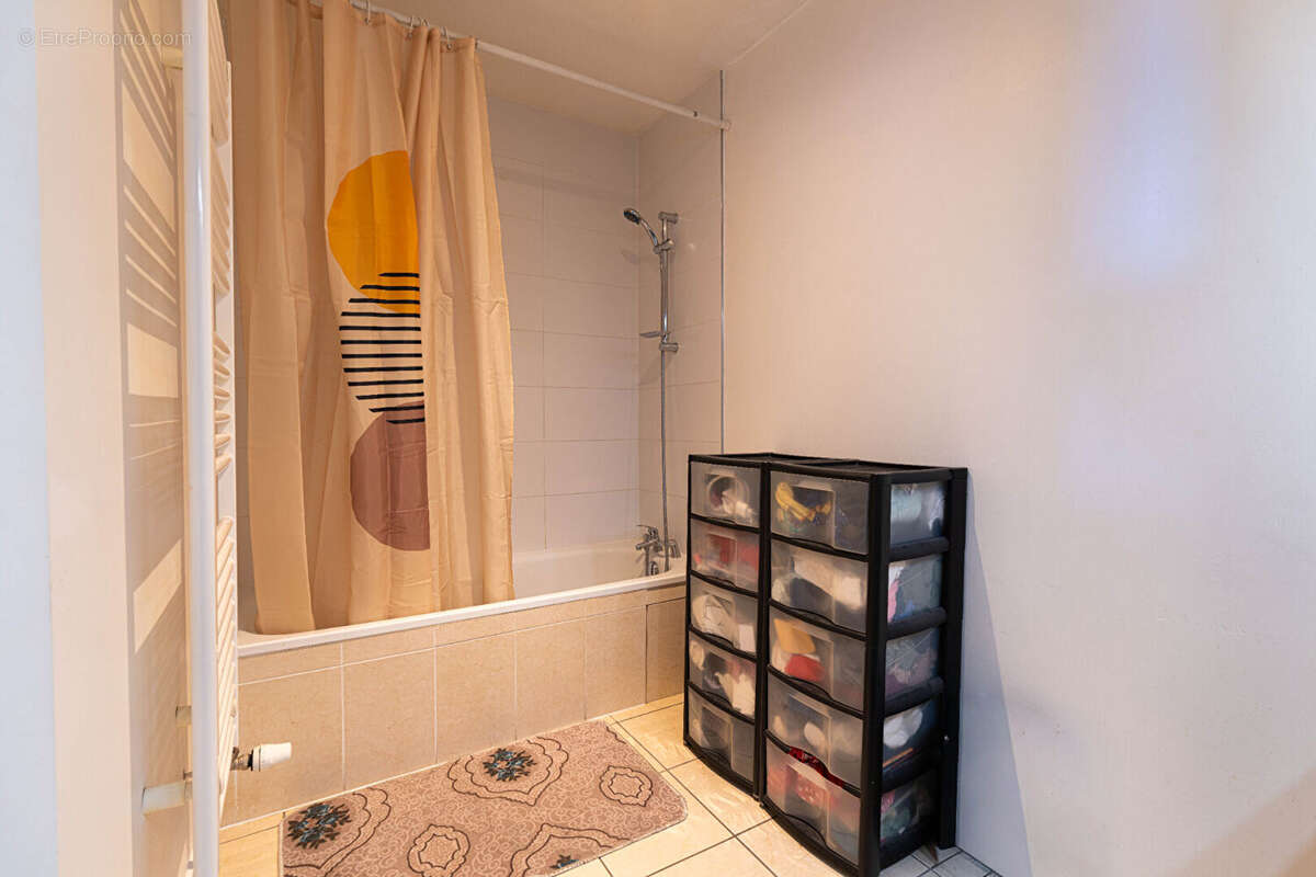 Appartement à AMBILLY