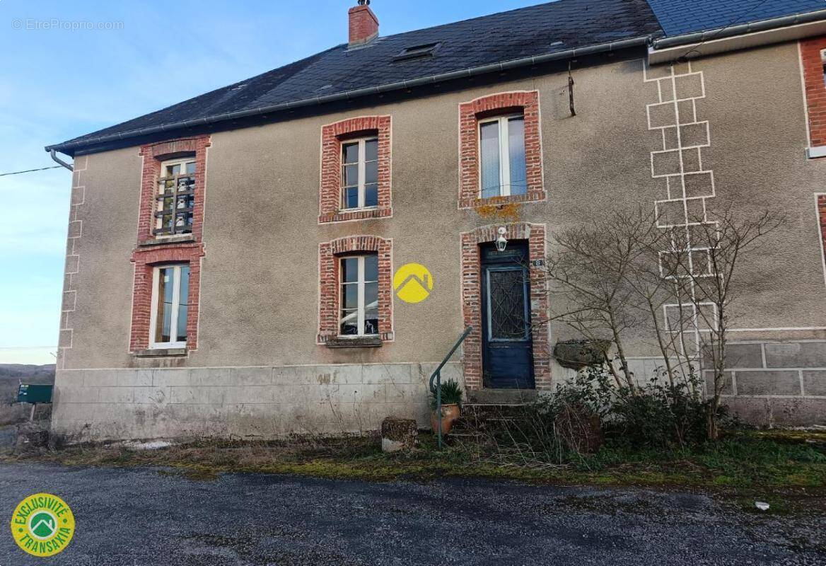 Maison à LE GRAND-BOURG