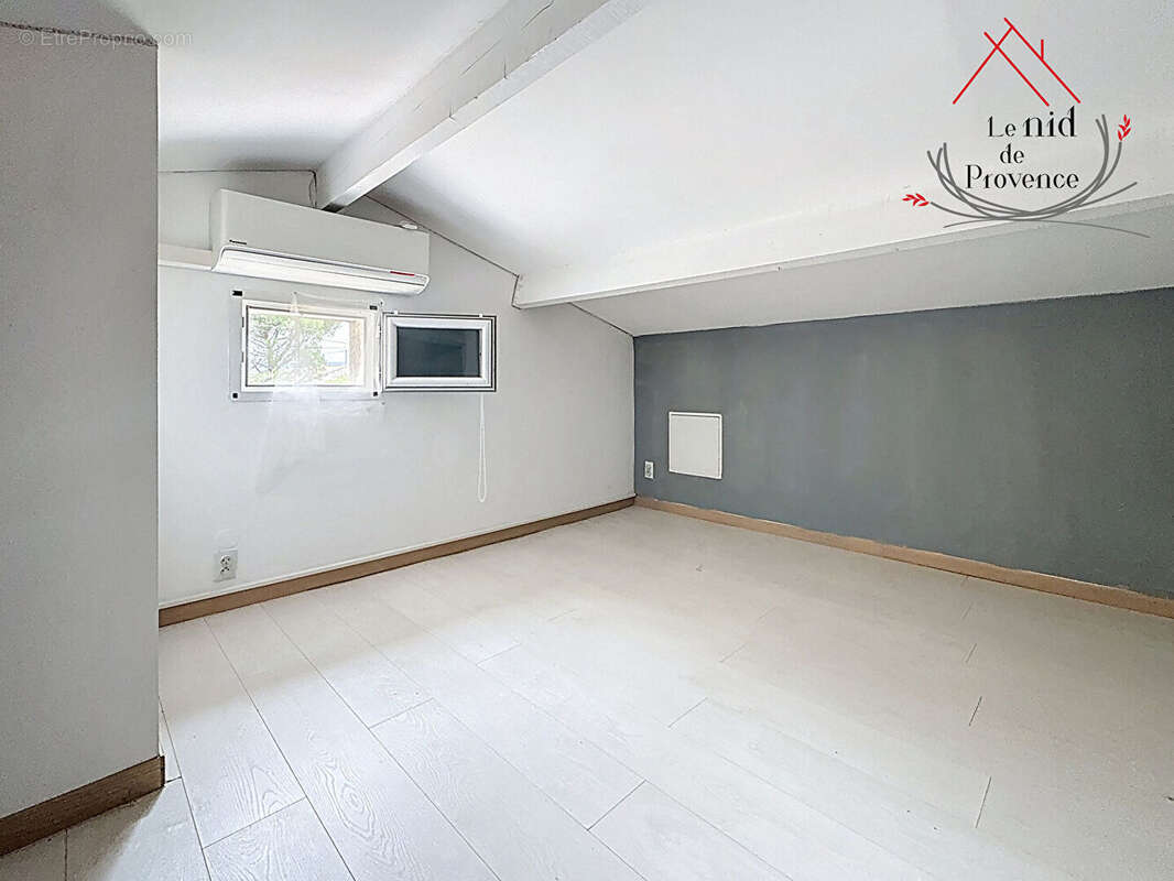 Maison à PERNES-LES-FONTAINES