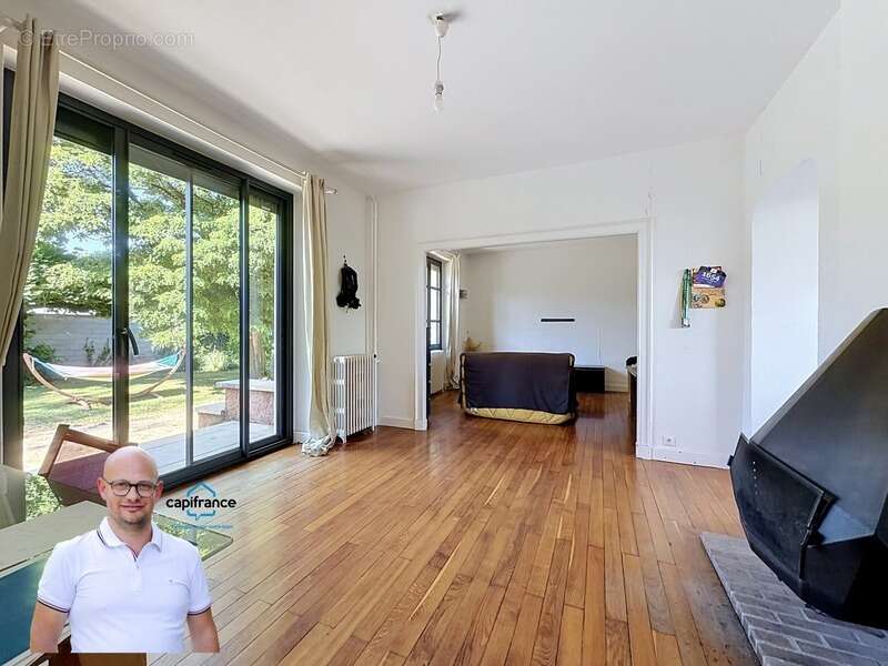 Maison à vendre 7 pièces à LE PONT DE BEAUVOISIN  (38) - 214m2 habitable sur plus de 1800m2 de terrain - photo 7
