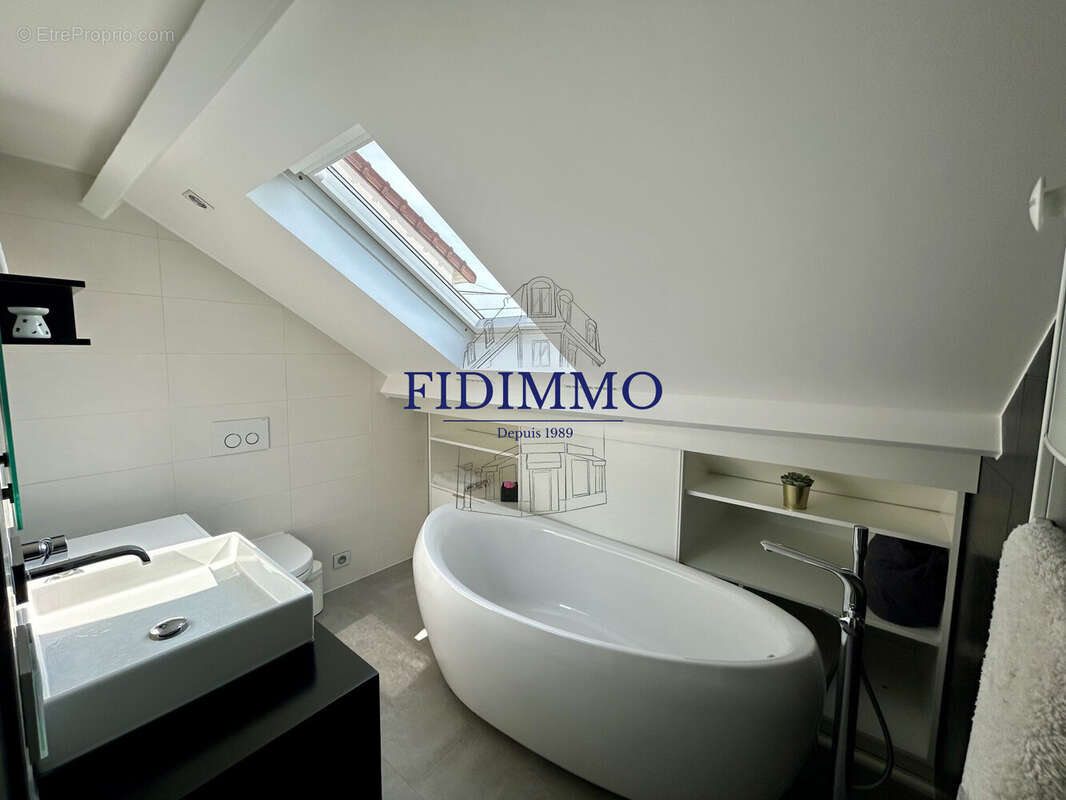 Maison à CHENNEVIERES-SUR-MARNE