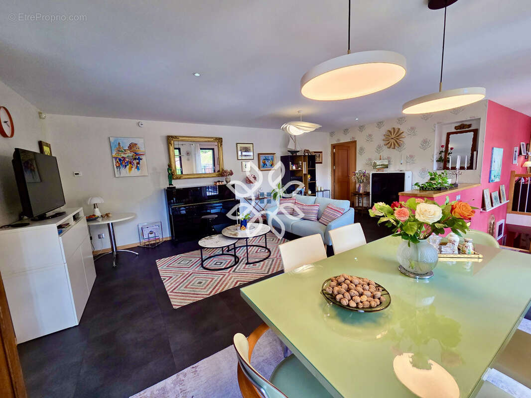 Maison contemporaine, garage et terrasse - Blesle - photo 3