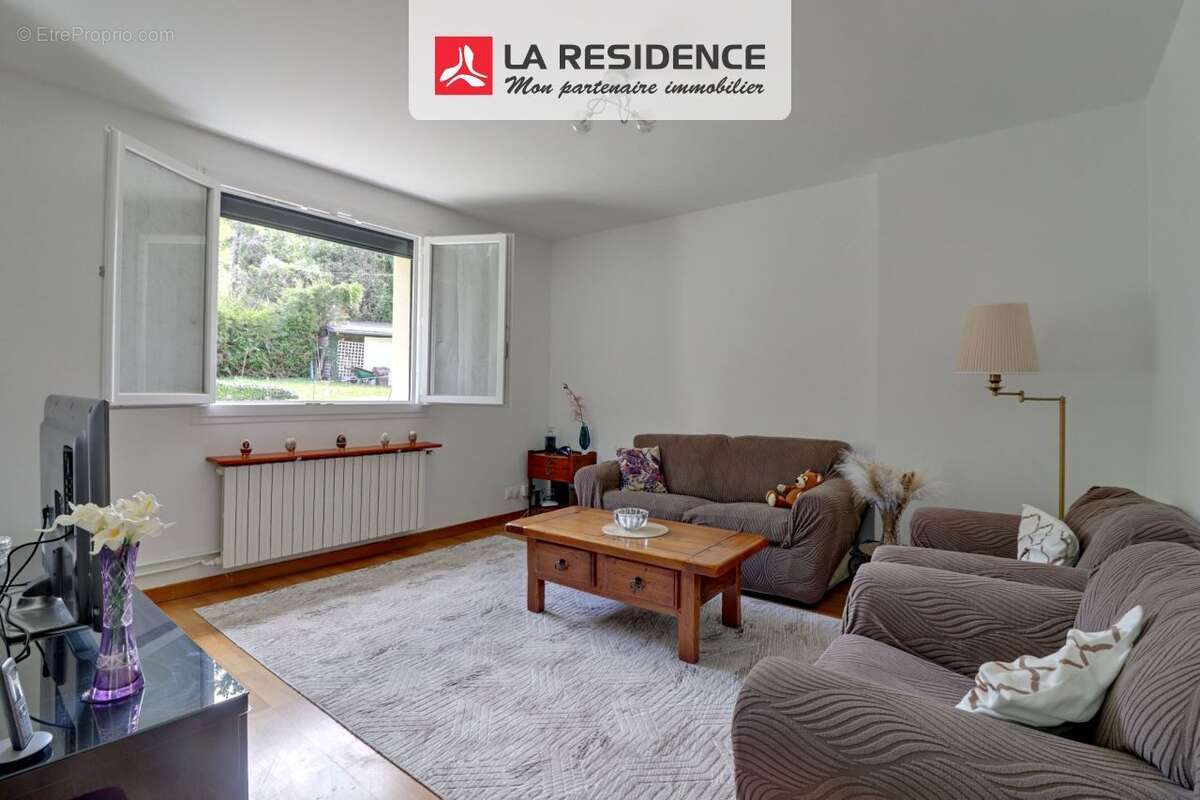 Maison 166 m² à Aulnay-Sur-Mauldre  - photo 8