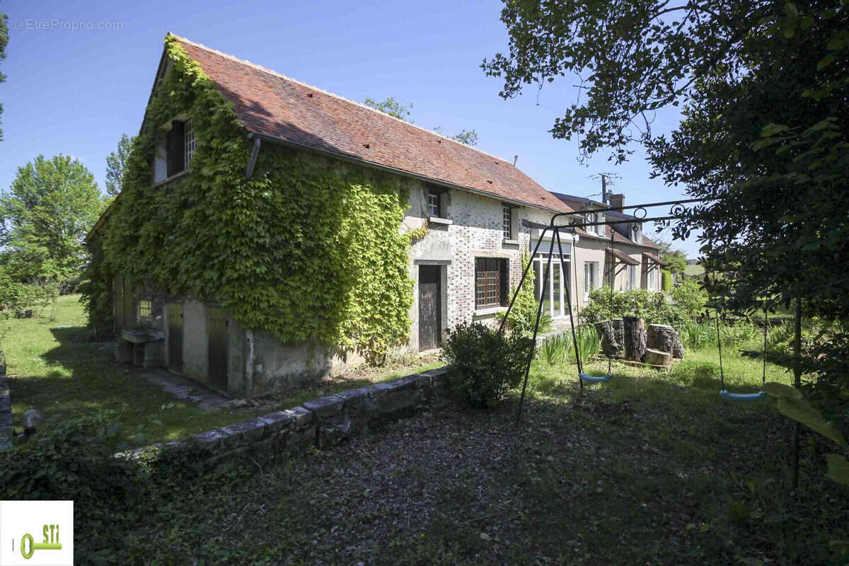 Maison 222 m² à Dammarie-Sur-Loing  - photo 2