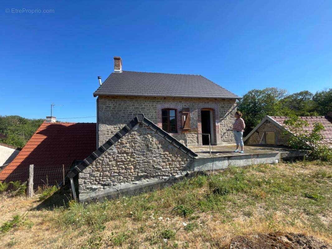 Maison de village 124m2  JOUILLAT (23) - photo 5