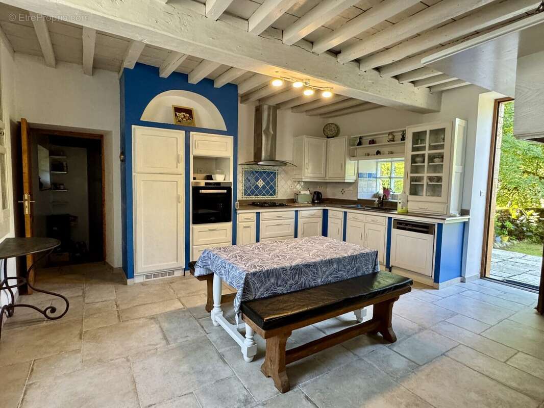 Maison à ARAUJUZON